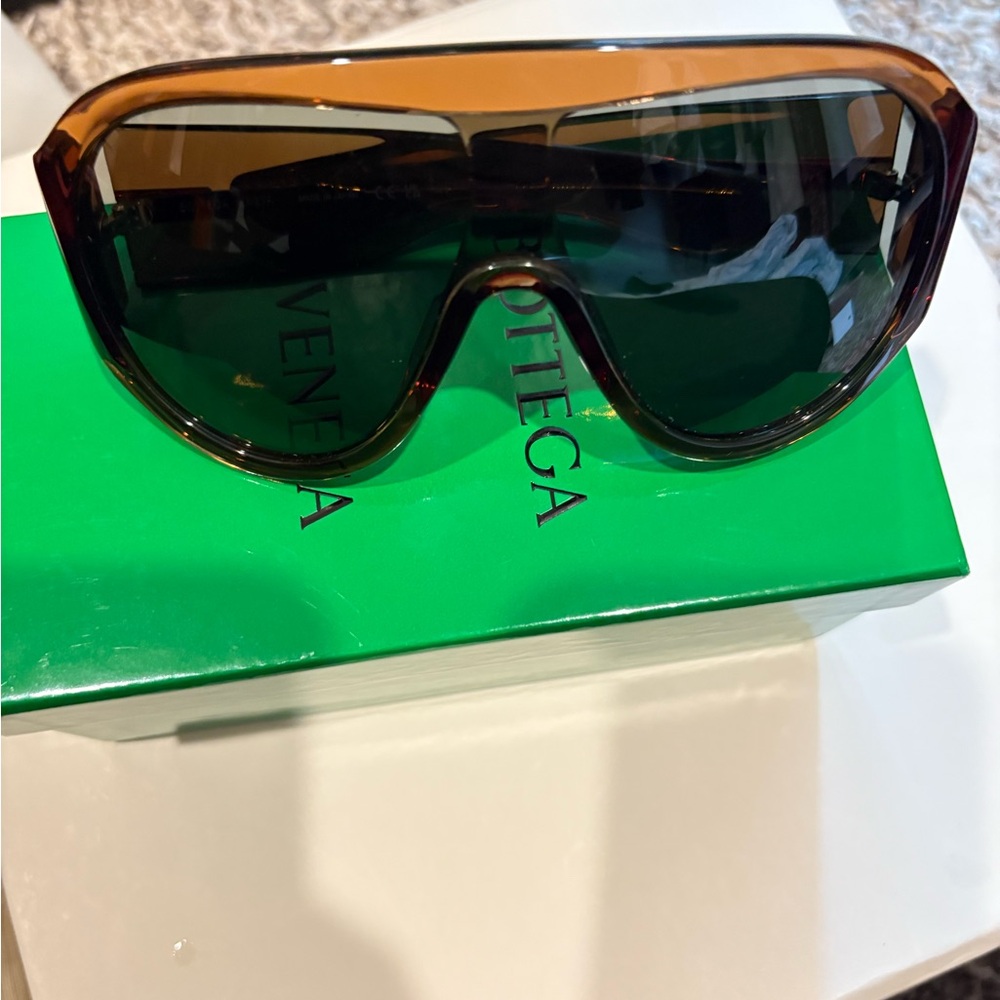 Authentic Bottega Veneta Aviator- style acetate Sunglasses